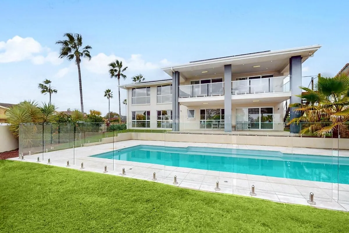 Le Bleu Horizon - Ocean View Luxury Home With Pool Scarborough