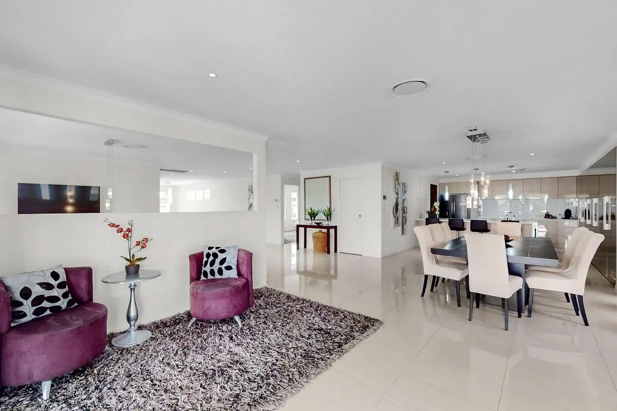 Prázdninový dům Le Bleu Horizon - Ocean View Luxury Home With Pool Scarborough Austrálie